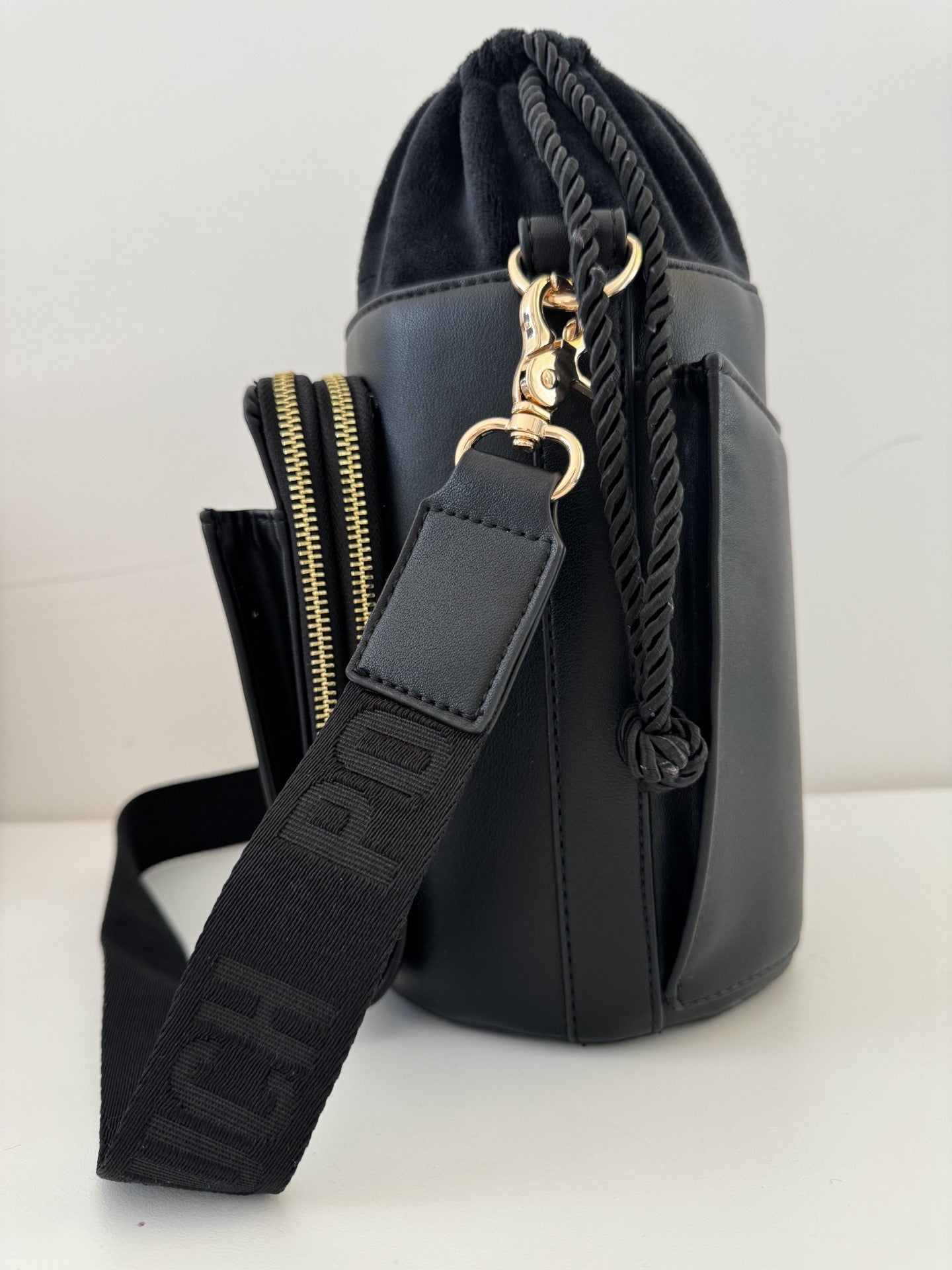 PENNY POUCH - Black
